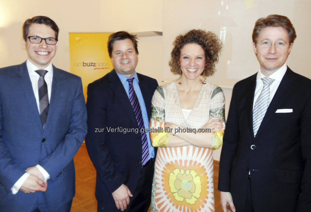 Shitstorms können nicht nur Imageschäden verursachen, sondern betreffen auch rechtliche Aspekte, Michael Woller (Schönherr), Günther Leissler (Schönherr), Sabine Hoffmann (ambuzzador), Wolfgang Tichy (Schönherr); mehr unter http://www.christian-drastil.com/2013/04/19/about_the_storm_the_shitstorm (c) Schönherr (19.04.2013) 