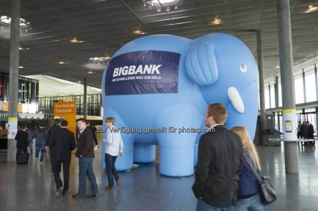 BigBank, Elefant, Invest 2013 in Stuttgart - http://www.messe-stuttgart.de/invest/ (19.04.2013) 