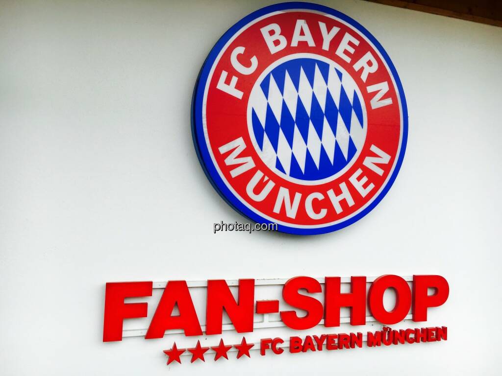 Fan-Shop, FC Bayern München, Fussball, © Josef Chladek/photaq.com (25.07.2016) 