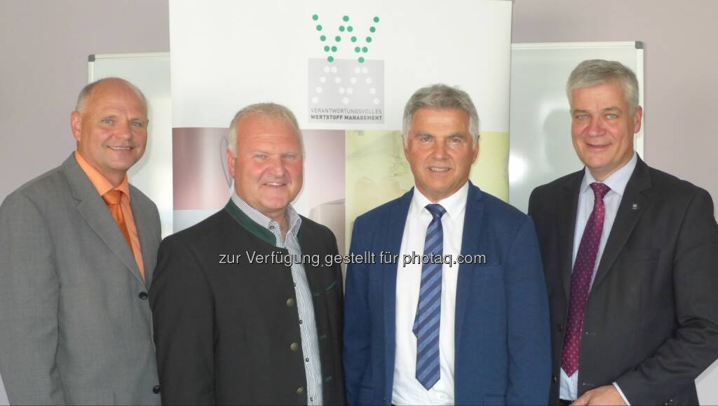 Johann Mayr (Bundeskoordinator), Wolfgang Neubauer (Vizepräsident), Josef Moser (Präsident),  Anton Kasser (Vizepräsident) : Neues Präsidium der ARGE Österreichischer Abfallwirtschaftsverbände : Fotocredit: (c) 2016 Arge ÖAWVs, © Aussender (28.07.2016) 