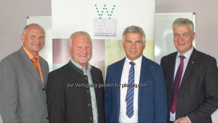 Johann Mayr (Bundeskoordinator), Wolfgang Neubauer (Vizepräsident), Josef Moser (Präsident), Anton Kasser (Vizepräsident) : Neues Präsidium der ARGE Österreichischer Abfallwirtschaftsverbände : Fotocredit: (c) 2016 Arge ÖAWVs