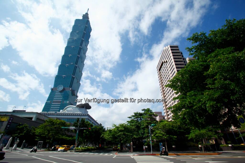 Bürogebäude Taipei 101 , Taipeh, Taiwan : Siemens-Technik für Taipei-101-Hochhaus in der Hauptstadt von Taiwan : 	Nachhaltigkeitsmanagementplattform Navigator verbessert Energieeffizienz : Zweithöchstes Bürogebäude der Welt gilt als Vorreiter bei Nachhaltigkeit : Fotocredit: Siemens AG, © Aussendung (29.07.2016) 