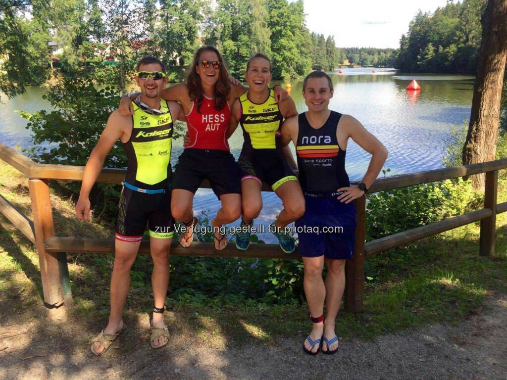 Martina Kaltenreiner: Freunde finden mit dem selben Vogel - unbezahlbar <3
© Julia Hess - Triathletin — with Dni Weinberger, Julia Hess and Stefan Kilga in Litschau. (31.07.2016) 