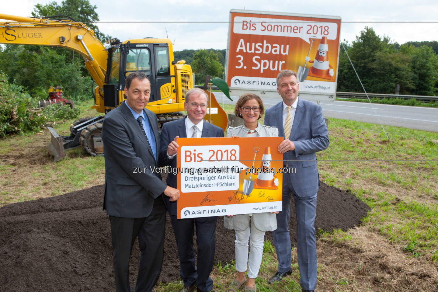 Josef Decker (Baudirektor NÖ), Alois Schedl (Asfinag Vorstand), Johanna Mikl-Leitner (LH-Stv. NÖ), Klaus Schierhackl (Asfinag Vorstand) : Letzte große Etappe für eine durchgängig dreispurige A 1: Baustart zwischen Matzleinsdorf und Pöchlarn : Fotocredit: Asfinag