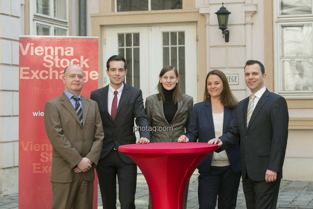 Erwin Hof (Marketing & Unternehmenskommunikation Wiener Börse), Jürgen Höblinger (Market- & Product Development, Listing Wiener Börse), Julia Kollmitzer (IT Services Wiener Börse), Anita Schatz (Marketing & Unternehmenskommunikation, Wiener Börse), Claus Beischlager (Market- & Product Development, Listing Wiener Börse), © finanzmarktfoto/Martina Draper (23.04.2013) 