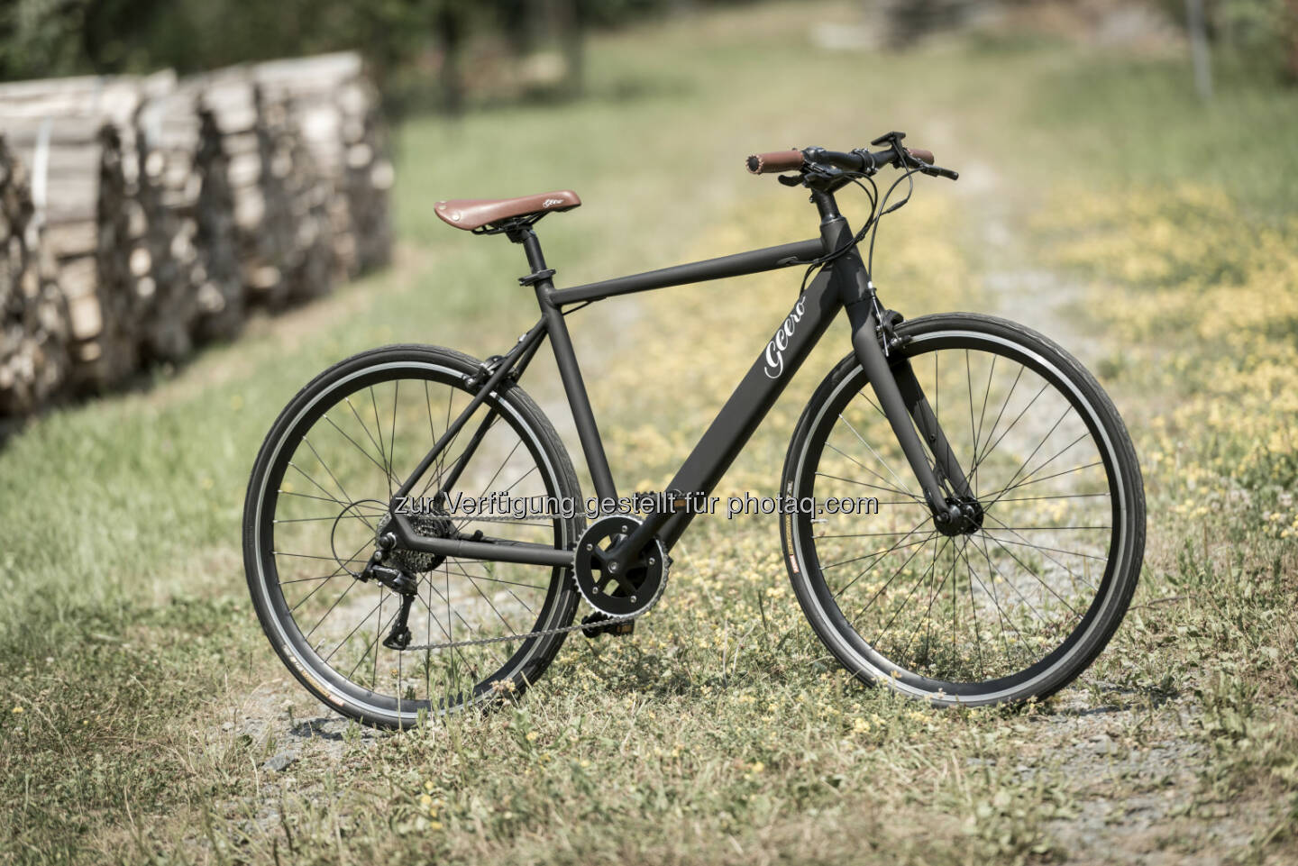 Geero E-Bike „Vintage Vinyl Black“ : Niceshops steigt in E-Bike-Markt ein : “Geero” wurde gemeinsam mit dem steirischen Unternehmen bikee entwickelt : Fotocredit: Niceshops GmbH/Werner Krug,2015 www.derkrug.at