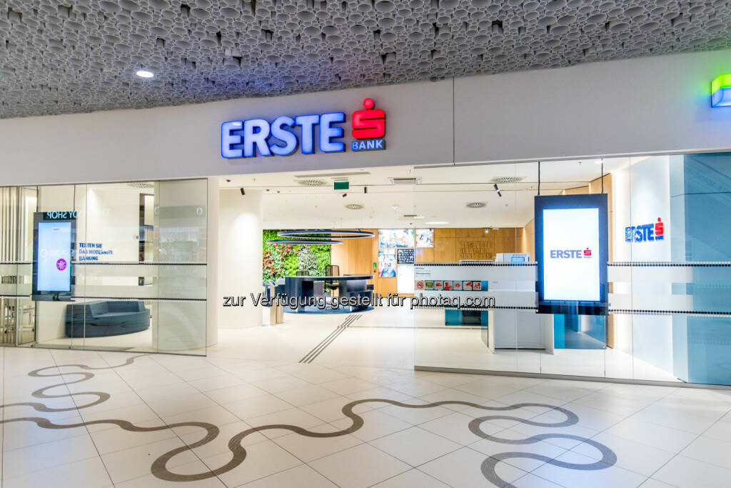 Erste Bank Filiale Wien Mitte The Mall heute eröffnet : Fotocredit © Erste Bank/Hinterramskogler, © Aussendung (10.08.2016) 