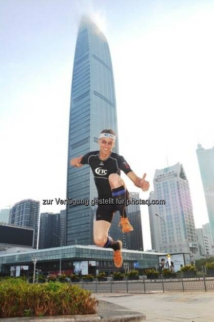 Rolf Majcen, Shenzhen, China : Platz 7 beim Treppenlauf über die 100 Stockwerke des 442 m hohen Kingkey 100: Fotocredit: Rolf Majcen (15.08.2016) 