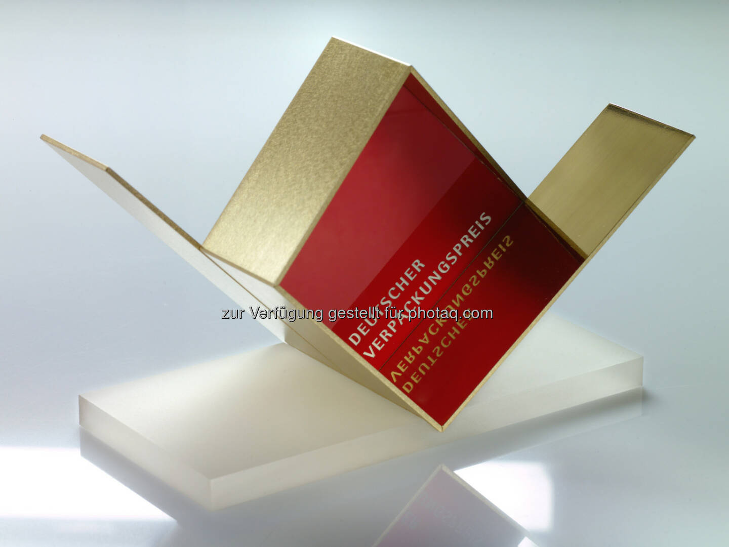 Deutscher Verpackungspreis : A&R Carton Graz mit Deutschem Verpackungspreis 2016 in der Kategorie Gestaltung & Veredelung ausgezeichnet : Fotocredit: Deutscher Verpackungspreis/A&R Carton Graz