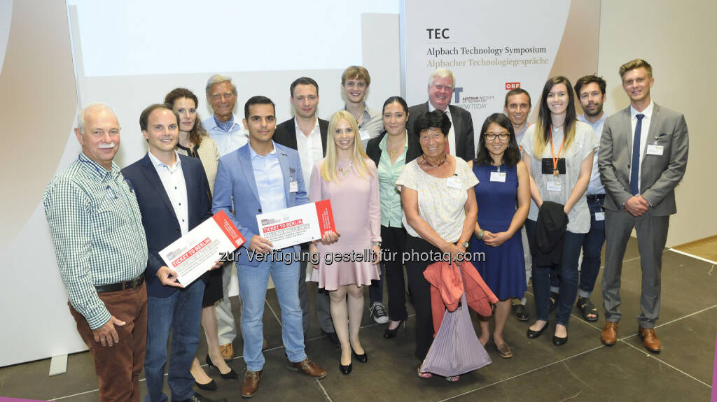 Teilnehmer, Gewinner und Moderatoren der Falling Walls Lab Austria Session in Alpbach : Fortsetzung der Langen Nacht der Forschung im Rahmen der Alpbacher Technologiegespräche : Falling Walls Lab Austria 2016 erfolgreich beendet : Fotocredit: AIT / Johannes Zinner (26.08.2016) 