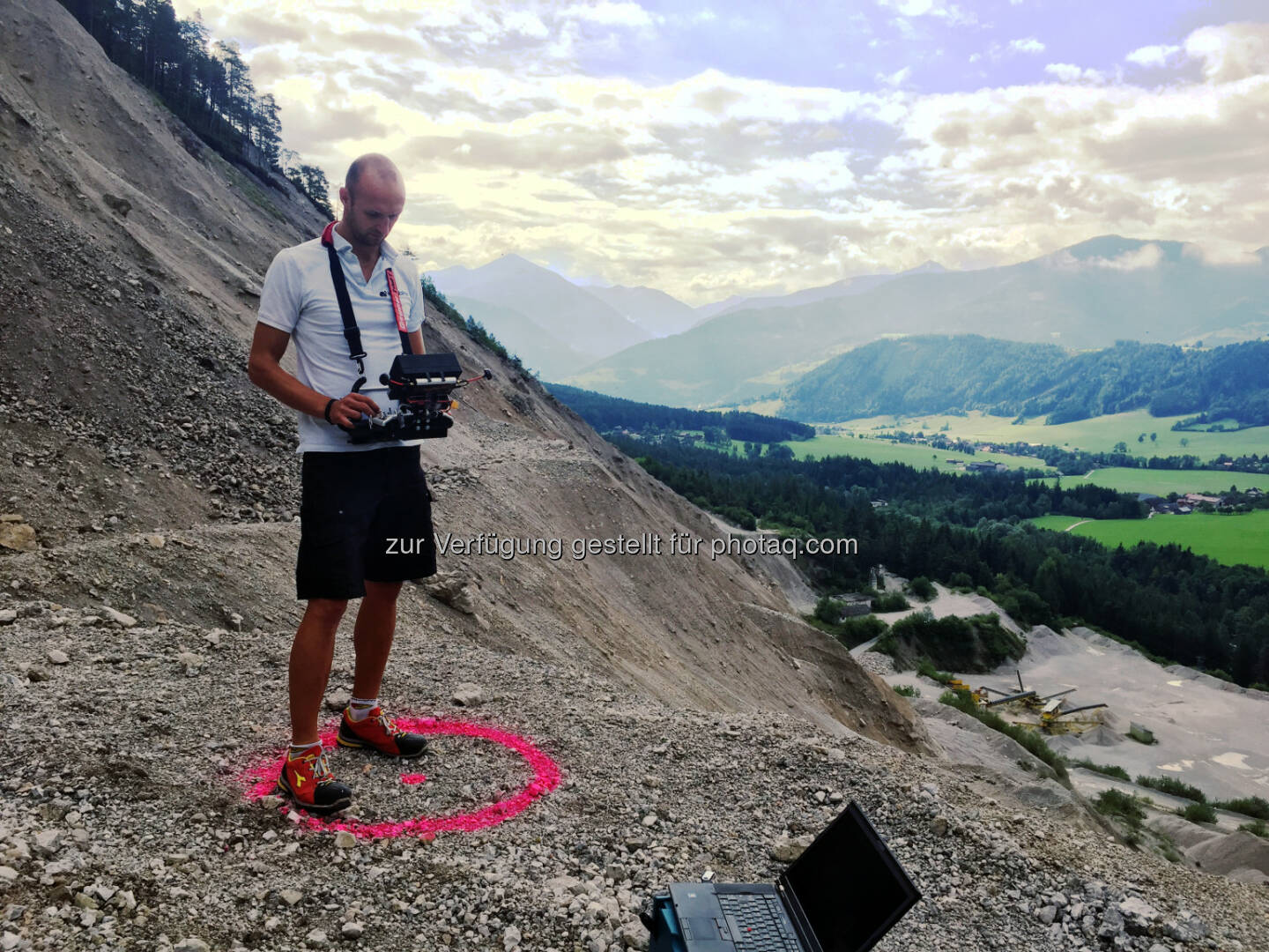 Philipp Knopf (Drohnenpilot) : Flugroboter des burgenländischen Erfolgs-Startups Skyability werden in der deutschen Rohrdorfer-Gruppe testweise eingesetzt : Fotocredit: Skyability GmbH/Fertl