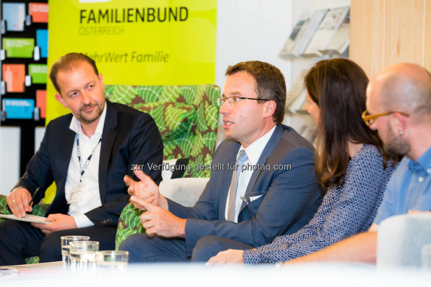 Bernhard Baier (Familienbundpräsident), Johannes Kopf (AMS Vorstand),  Renate Grün (Human Resources Managerin IKEA Österreich), Frank Ellerkamm (Business Area Manager IKEA) : Familienfreundlichkeit punktet bei qualifizierten Jobs : Gut ausgebildeter Nachwuchs fordert Work-Life-Qualitäten bei Unternehmen : Fotocredit: IKEA/Johannes Brunnbauer