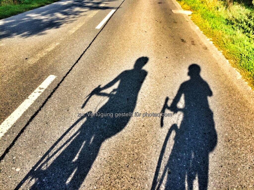 Radfahren, Schatten (11.09.2016) 