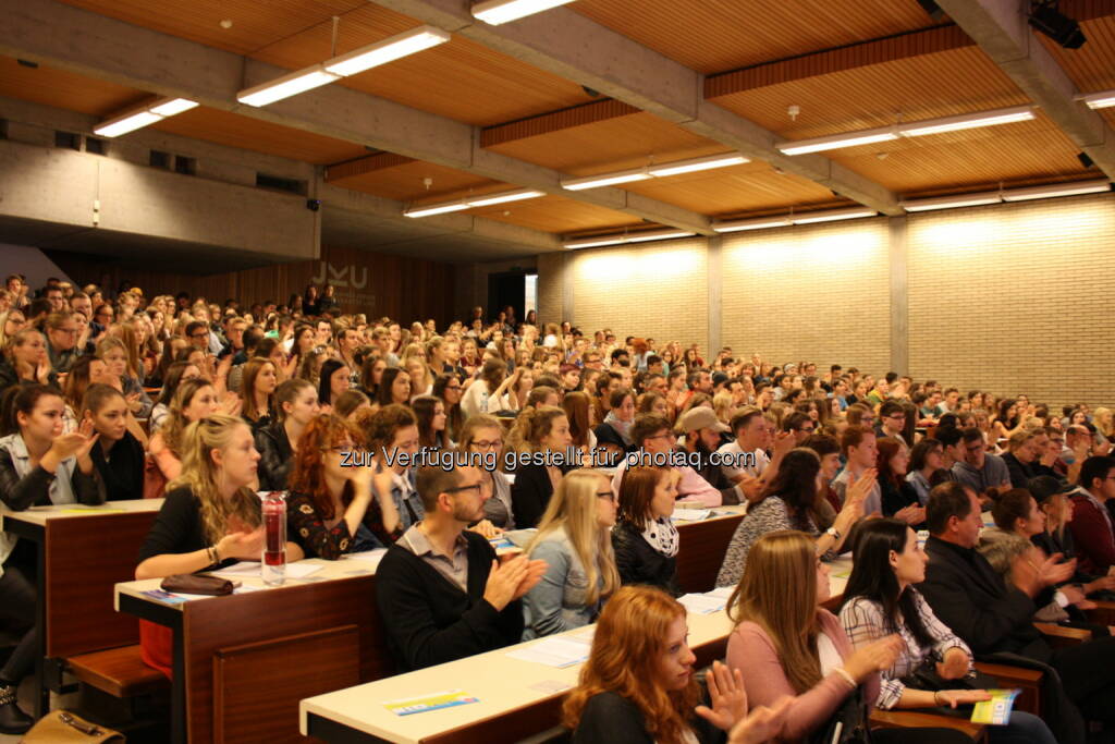 JKU Studieninfomesse : 4.000 SchülerInnen schnuppern Uni-Luft : Fotocredit: JKU, © Aussendung (21.09.2016) 