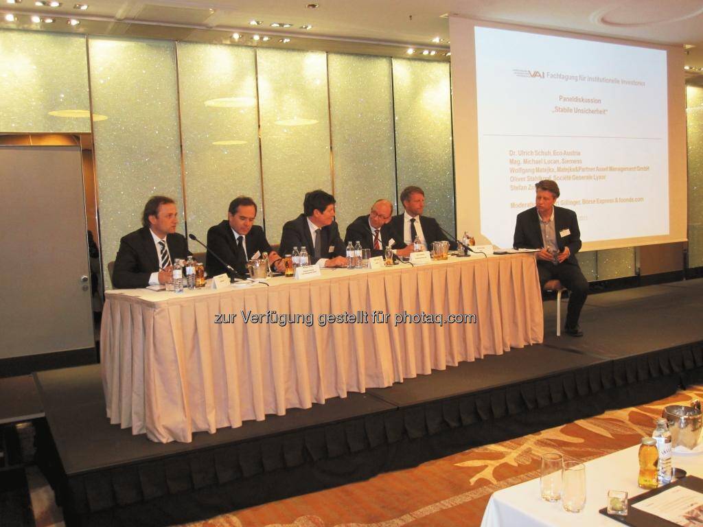 v.l. Ulrich Schuh (ExoAustria), Wolfgang Matejka (Matejka & Partner), Michael Lucan (Siemens), Oliver Stahlkopf (Lyxor), Stefan Zopp (Man), Robert Gillinger (BE), © Börse Express (25.04.2013) 