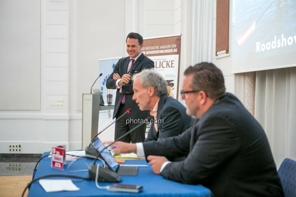 Christoph Boschan (Wiener Börse), Christian Drastil (BSN), Christoph Scherbaum (Die Börsenblogger), © Martina Draper/photaq (29.09.2016) 