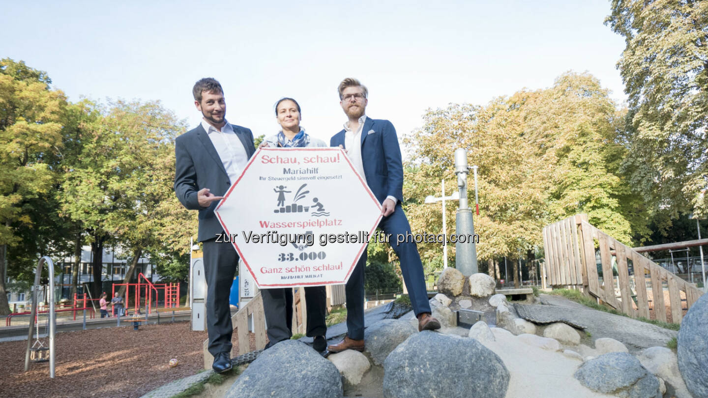 Markus Rumelhart (Bezirksvorsteher Mariahilf, SPÖ), Heidi Reinwein-Karik (Vorsitzende Finanzausschuss Mariahilf, SPÖ), Linus Waltenberger (Neos Mariahilf) : Neos Mariahilf: Informationsabend schafft Transparenz für Budget 2017 : Fotocredit: Neos