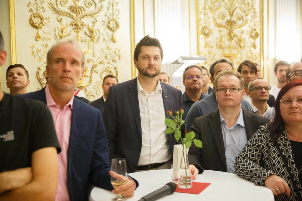 Christian Drastil mit Damian Izdebski, Gregor Rosinger und Yvette Rosinger bei Startup300 (c) Florian Wieser (30.09.2016) 