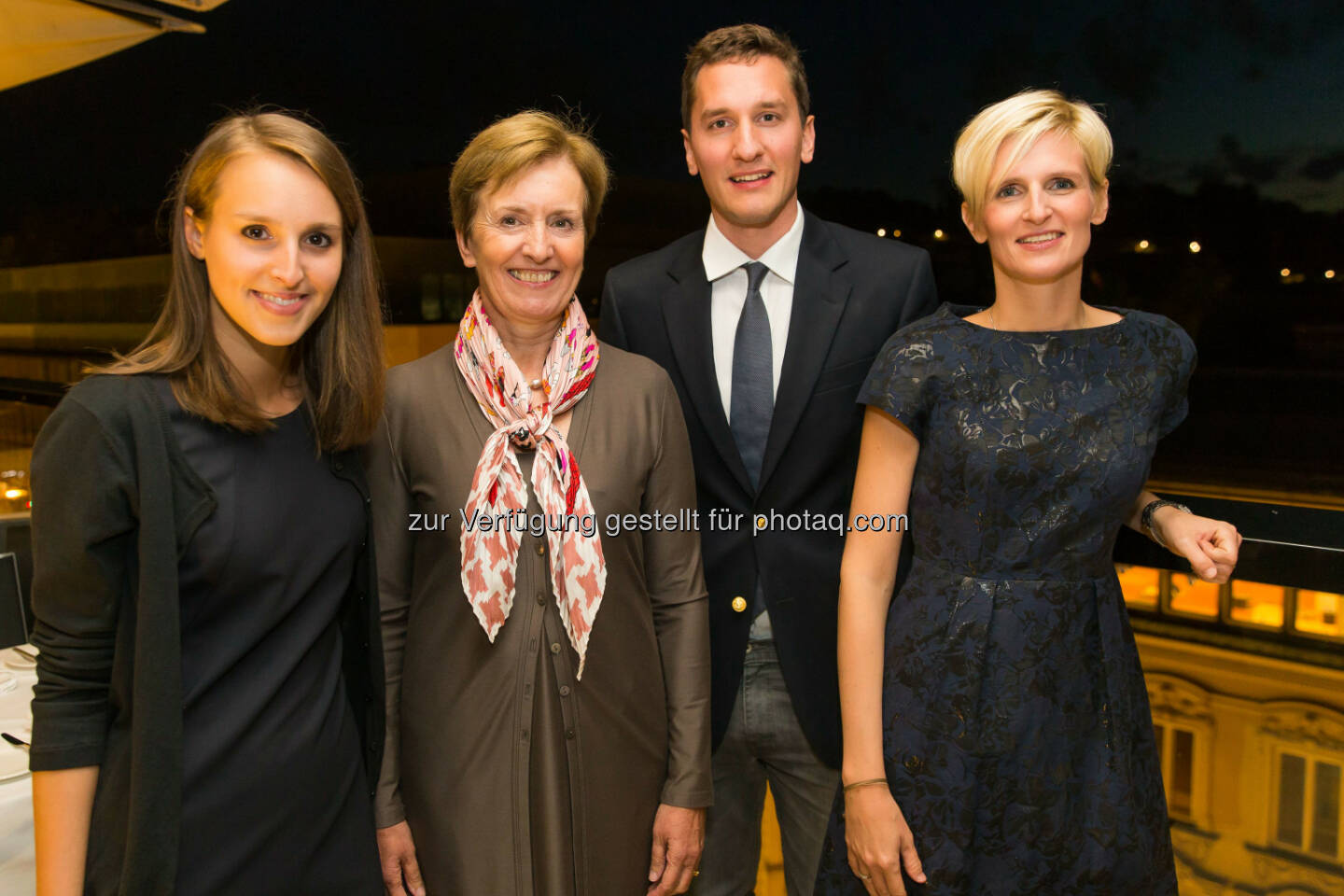 Elisabeth Bergen, Angelika Reiner, Claudio Spick, Viktória Kery-Erdélyi : ÖGS verlieh Roche Austria Publizistikpreis und Amgen Förderungspreis für hervorragende Arbeiten auf dem Gebiet der Brustgesundheit : Fotocredit: Österreichische Gesellschaft für Senologie/APA-Fotoservice/Neumayr