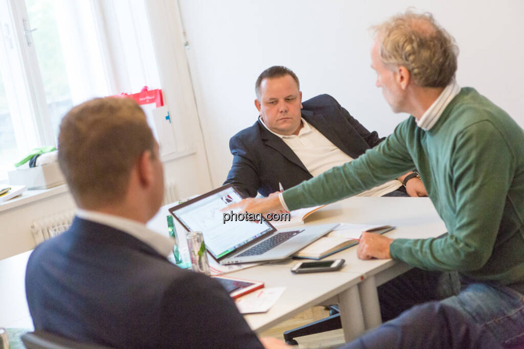 Erwin Stricker (Cleen Energy), Christian Drastil (BSN), © Martina Draper/photaq (06.10.2016) 