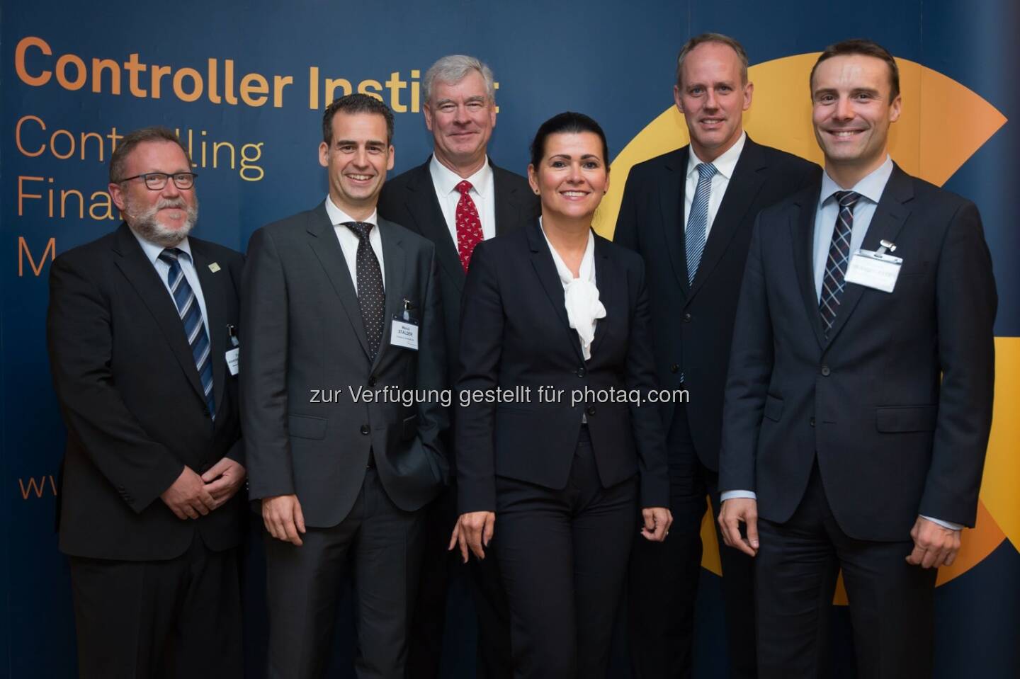 Franz Hoheiser-Pförtner (CISO), Marco Stalder (LGT Group), Bruce Branson (NC State Enterprise Risk Management Initiative, USA), Rita Niedermayr (GF Controller Institut), Christoph Schwager (CPA Partner EY Deutschland), Samuel Brandstätter (CEO avedos) : Risikomanagement-Circle 2016 - Risk Management 2.0 : Fotocredit: Controller-Institut/APA-Fotoservice/Hörmandinger