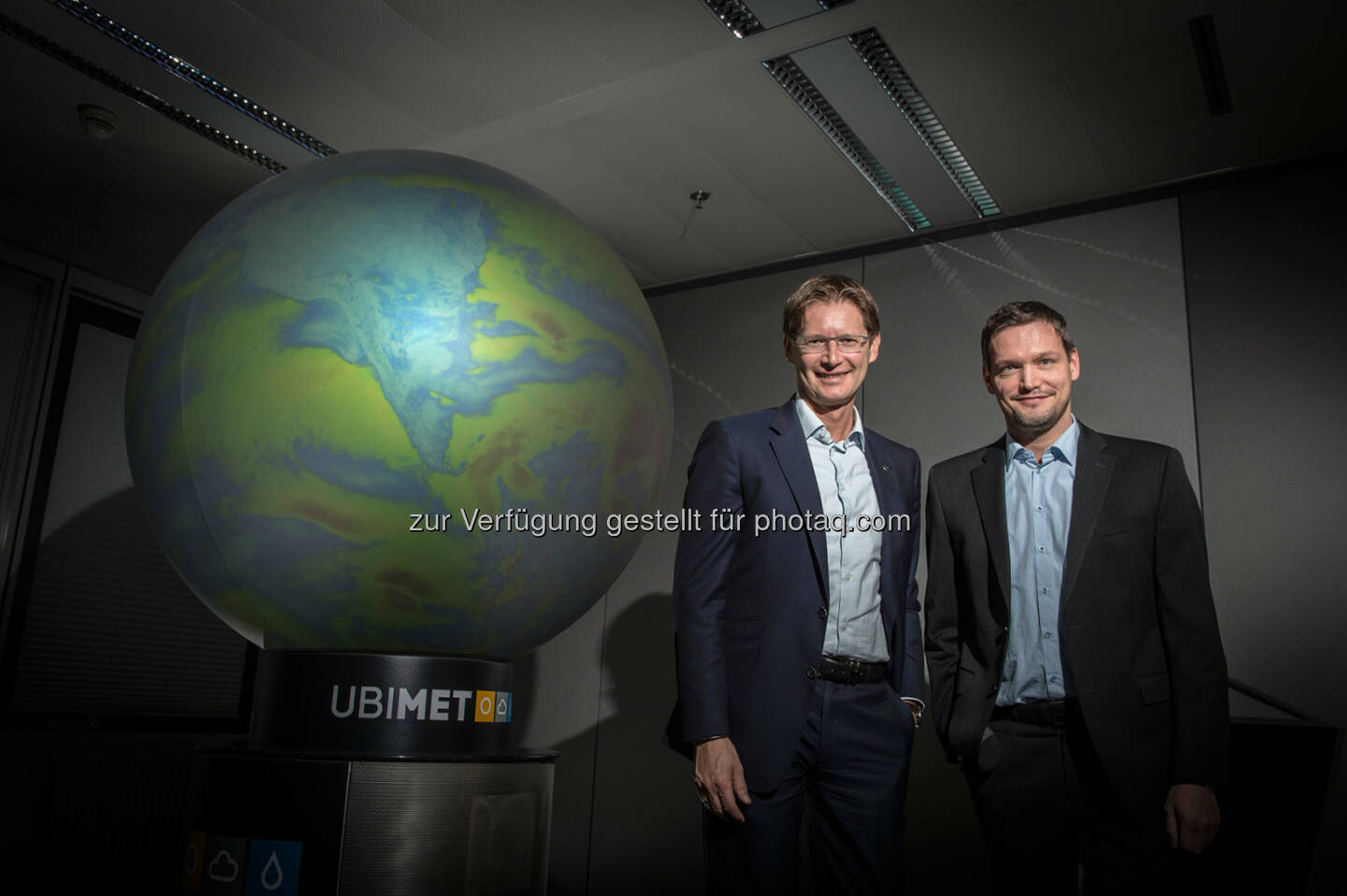 Andreas Kößl (Vorstand Uniqa Österreich), Michael Fassnauer (CEO Ubimet) : Uniqa Österreich und Ubimet präsentieren den Blitzreport : 1,2 Millionen Blitze, 5,6 Millionen Euro Schäden : Fotocredit: Rudi Froese