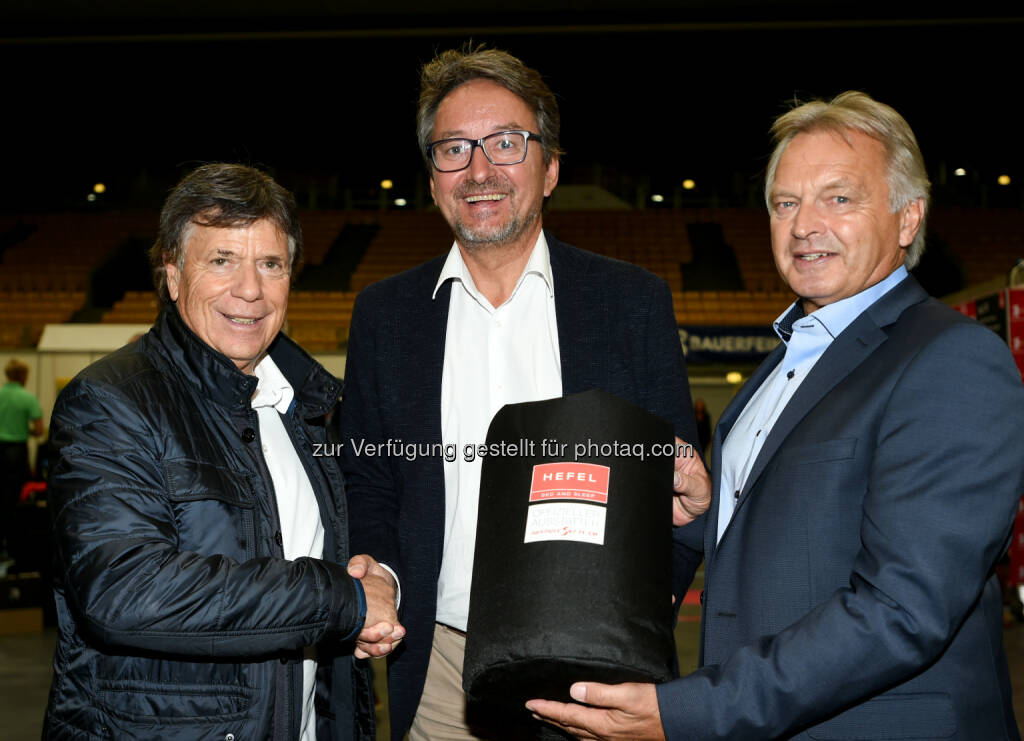 Peter Schröcksnadel (ÖSV Präsident), Dietmar Hefel (GF Hefel), Hans Pum (ÖSV Sportdirektor) : 5 Jahre Partnerschaft Hefel - ÖSV : Fotocredit: Erich Spiess, © Aussendung (17.10.2016) 