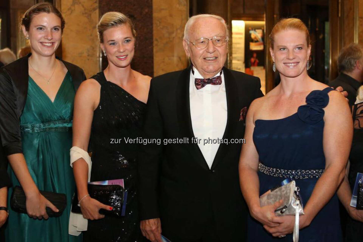 Christina Kiffe bei bei der Olympischen Ballnacht in Wiesbaden