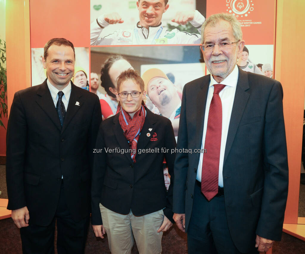 Philipp Bodzenta, Johanna Pramstaller, Alexander Van der Bellen, © Coca-Cola/andibruckner.com (18.10.2016) 