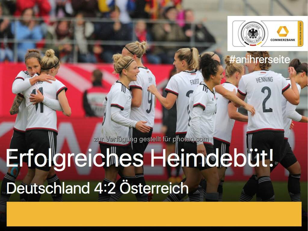 Gelungene Heimpremiere nach dem Olympiasieg in Rio für die DFB-Frauen und Steffi Jones als Teamchefin. Nach einem spannenden und unterhaltsamen Spiel gewinnt die Frauen-Nationalmannschaft das Freundschaftsspiel gegen Österreich mit 4:2 in der Continental Arena in Regensburg. #anihrerseite #dfbfrauen #länderspiel #marozsan #henning #popp #faißt #mittag #peter #fußball  Source: http://facebook.com/commerzbank (23.10.2016) 