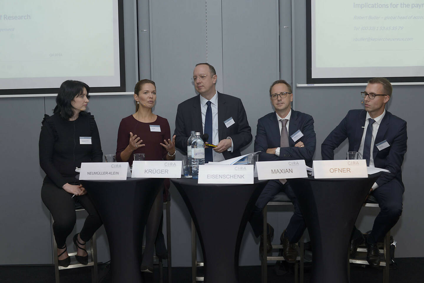 Diana Neumüller-Klein (Strabag), Silke Krüger (Berenberg), Roman Eisenschenk (Kepler Cheuvreux), Stefan Maxian (Raiffeisen Centrobank AG, ÖVFA), Klaus Ofner (Wienerberger AG)