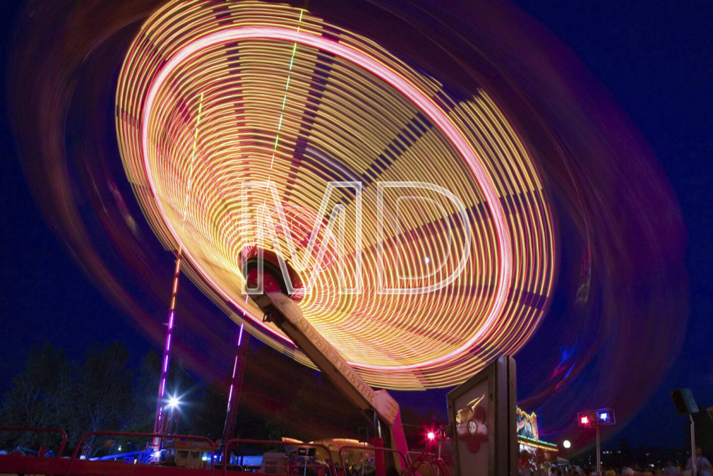 Wurschtelprater, Abend, Wien; Kreis, drehen, rund, im Kreis drehen, endlos