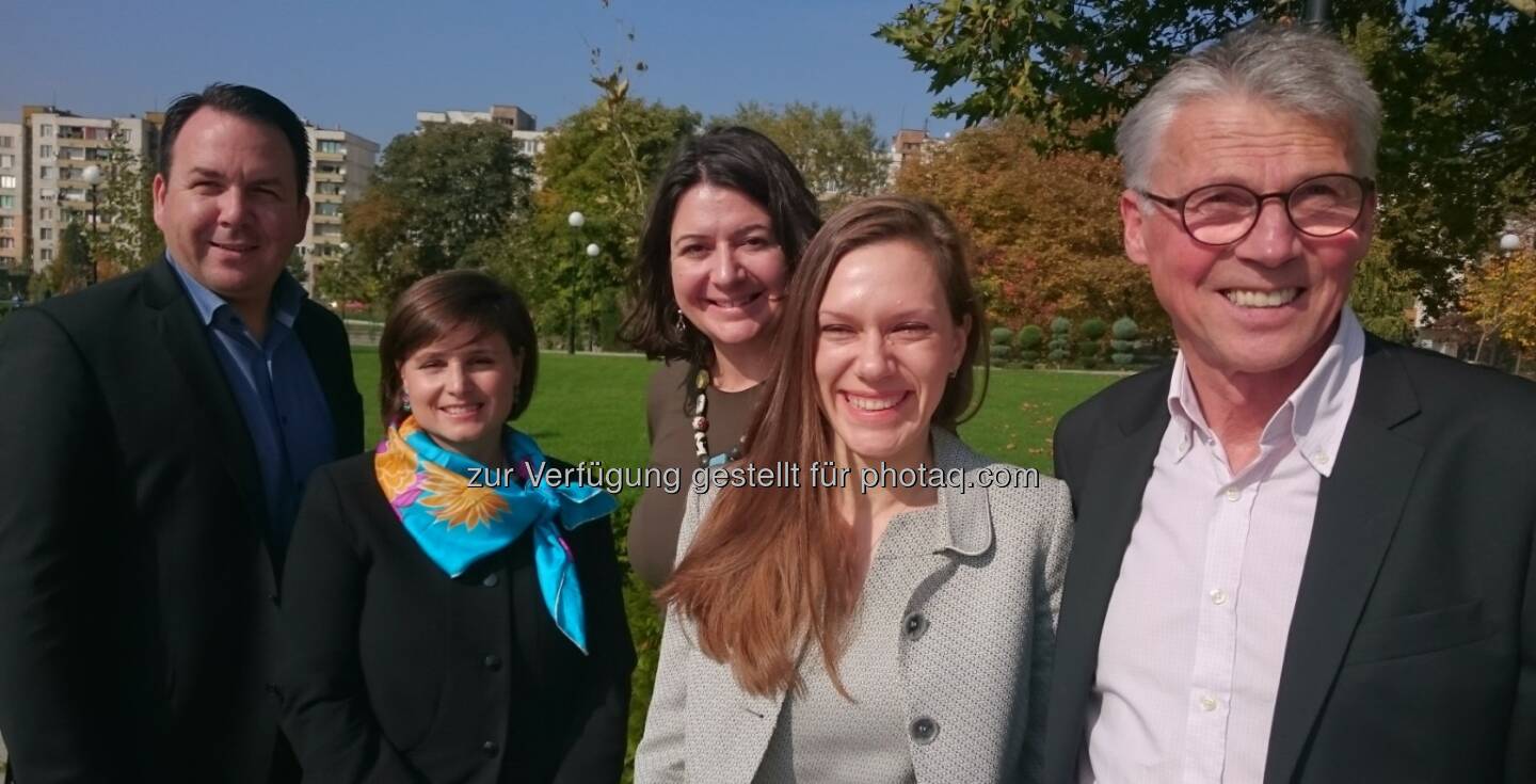 Patrick Wolf (Stadtschulrat für Wien), Gudrun Feucht (Industriellenvereinigung), Neli Koleva und Evgenia Peeva-Kirova (Teach For Bulgaria), Walter Emberger (Teach For Austria Gründer) : Teach For Austria: Erfolgreiches internationales Erasmus+ Projektmeeting zu alternativer Lehrerausbildung in Blagoevgrad (Bulgarien) : Fotocredit: Gradl/Teach For Austria