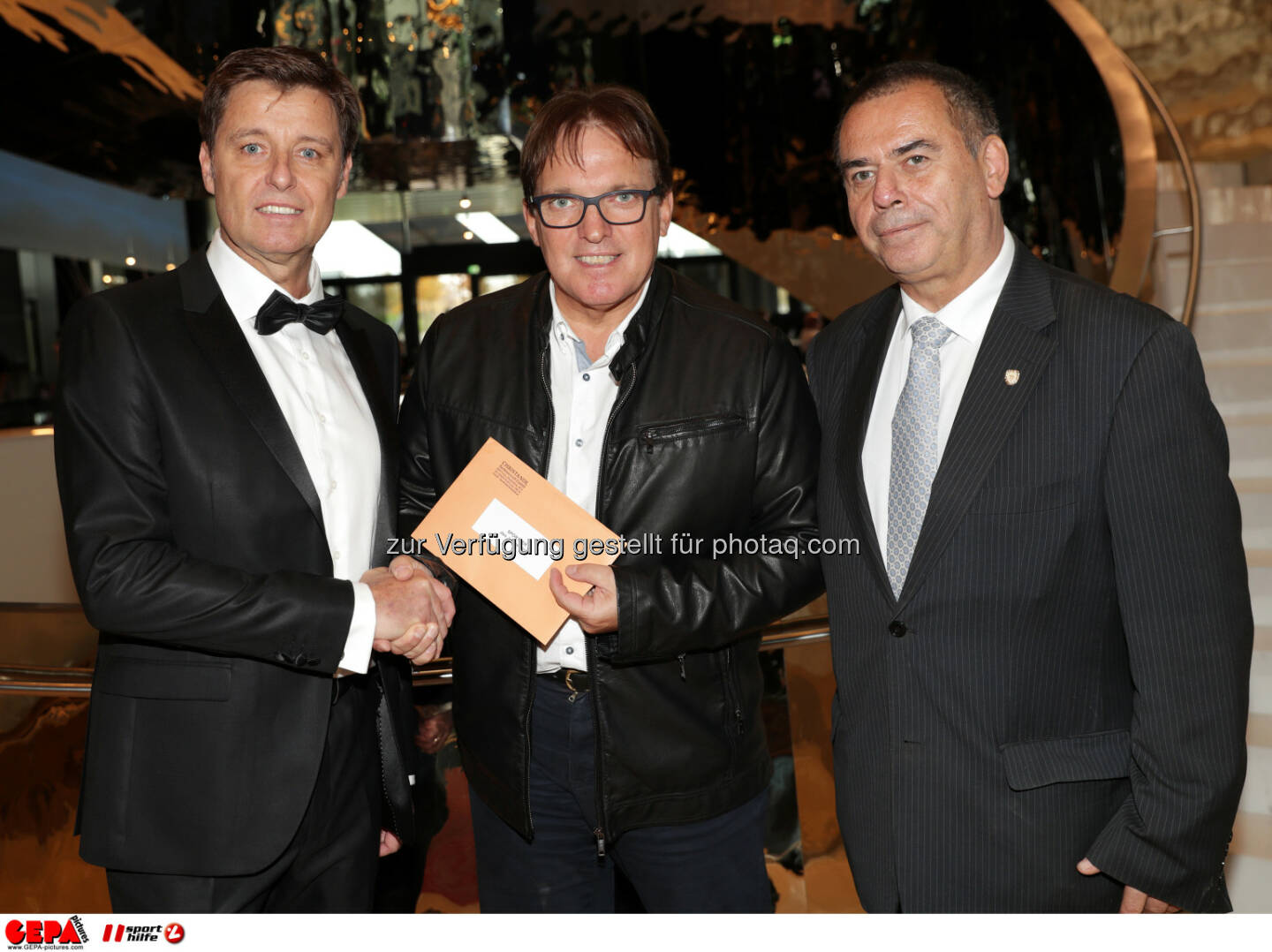 Harald Bauer (Sporthilfe), notary Harald Christandl and general secretary Joe Langer (Sports Media). Photo: GEPA pictures/ Walter Luger