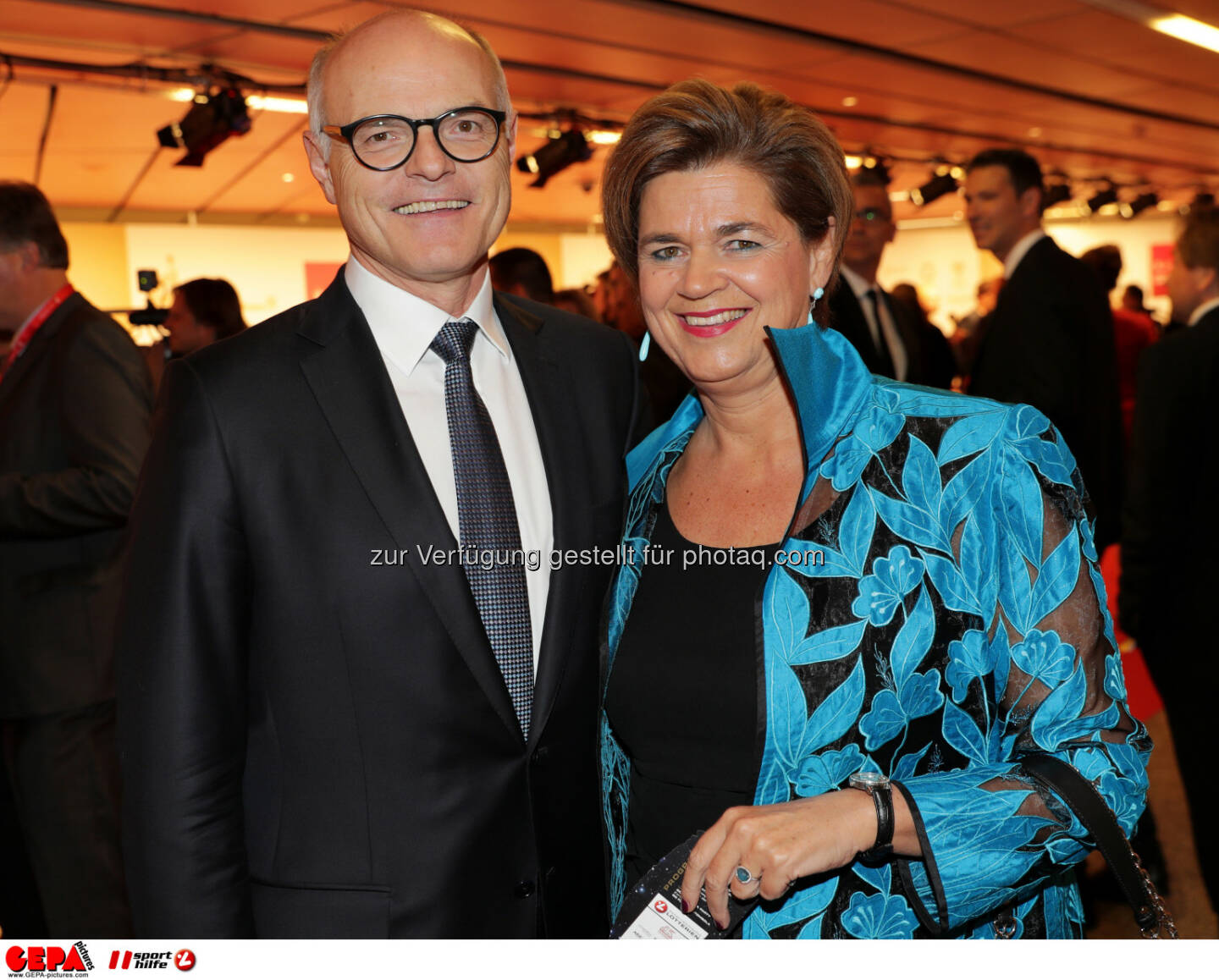 Karl Stoss (OEOC) and Bettina Glatz-Kremsner (Lotterien) Photo: GEPA pictures/ Walter Luger