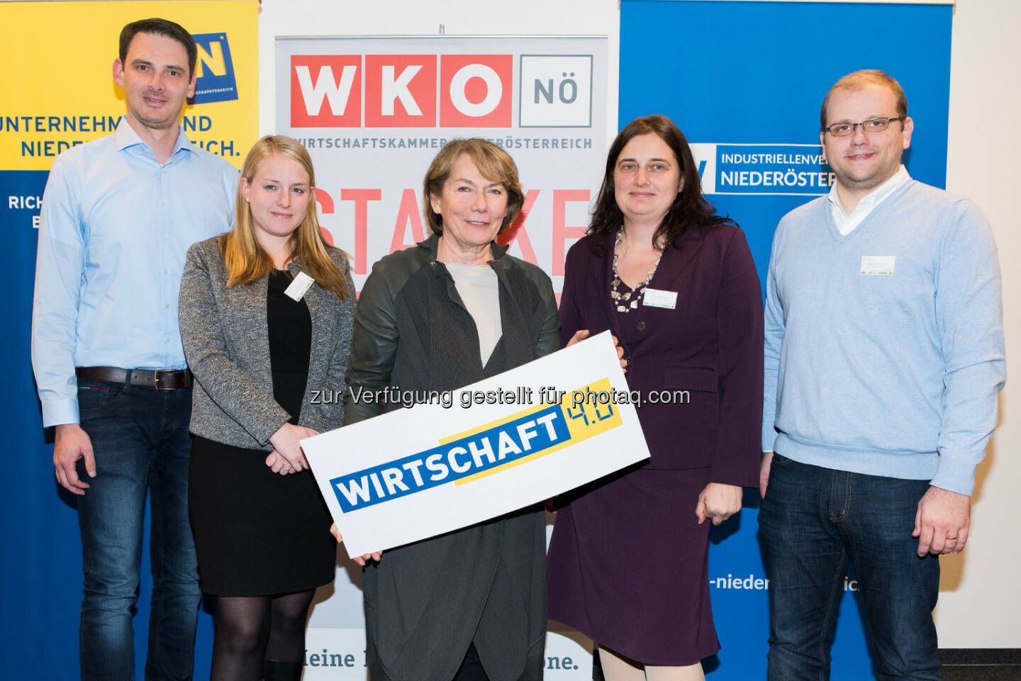 CEO LineMetrics Reinhard Nowak, Gerti Süss von der Industriellenvereinigung NÖ, Wirtschaftskammer Niederösterreich Präsidentin Sonja Zwazl, Kerstin Koren vom Amt der NÖ Landesregierung und CCO LineMetrics Wolfgang Hafenscher: Wirtschaftskammer NÖ: 1. Regionalveranstaltung Wirtschaft 4.0 in Niederösterreich (C) Kraus/WK NÖ