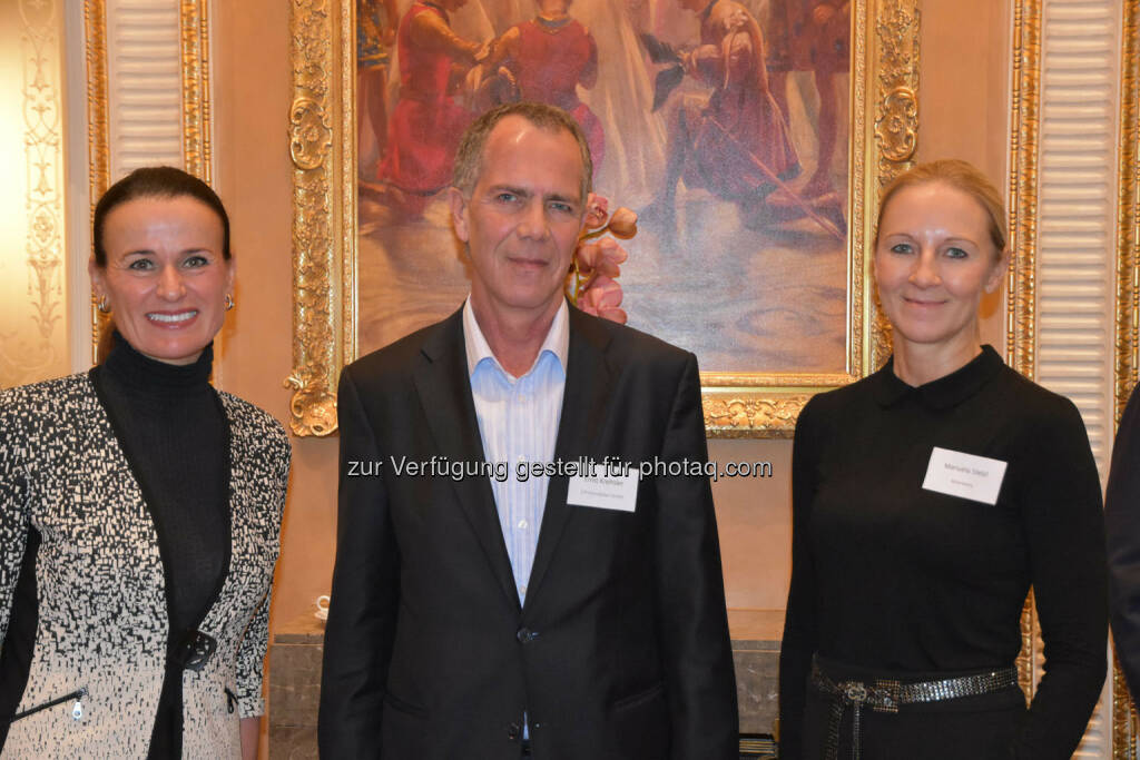 Angelika Waldingbrett, Ernst Kreihsler, Manuela Stelzl (Bild: familyofficeday.at) (20.11.2016) 