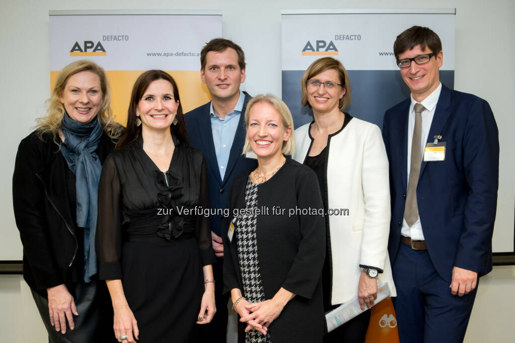 Ingrid Rehusch (ORF/Moderatorin), Katharina Riedl (Image Angels), Answer Lang (Wiener Linien), Martina Wiesenbauer-Vrublovsky (APA-OTS), Annemarie Kramser (Vizenz Gruppe), Klemens Ganner (APA-DeFacto):APA-DeFacto GmbH: Krisenkommunikation in digitalen Zeiten – Ruhe bewahren im Shitstorm (C) APA-Fotoservice/Martin Hörmandinger, © Aussender (22.11.2016) 