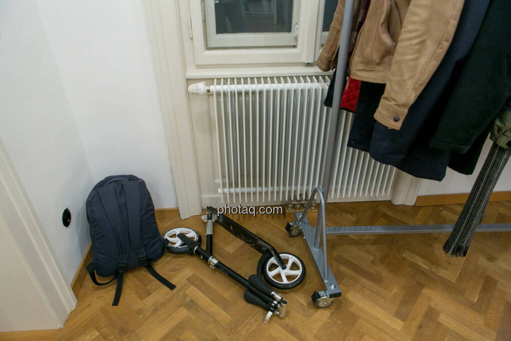 Roller, Garderobe, © Martina Draper/photaq (27.11.2016) 