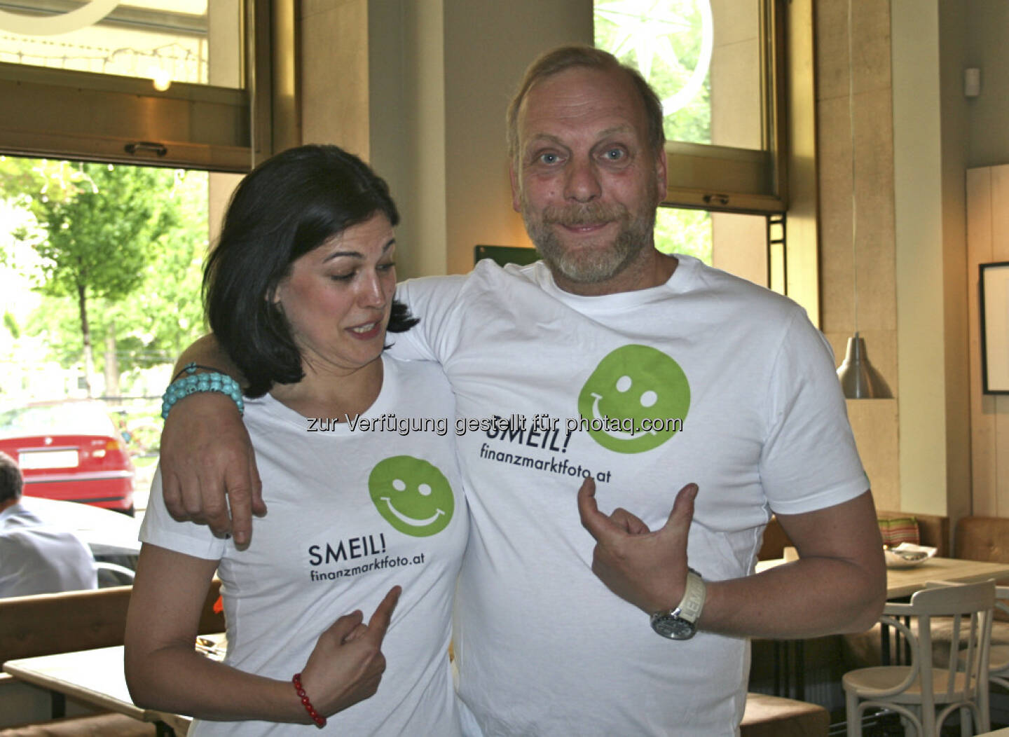 Look here Smeil! Naomi Fiby, Heinz Karasek von http://www.dasheinz.at