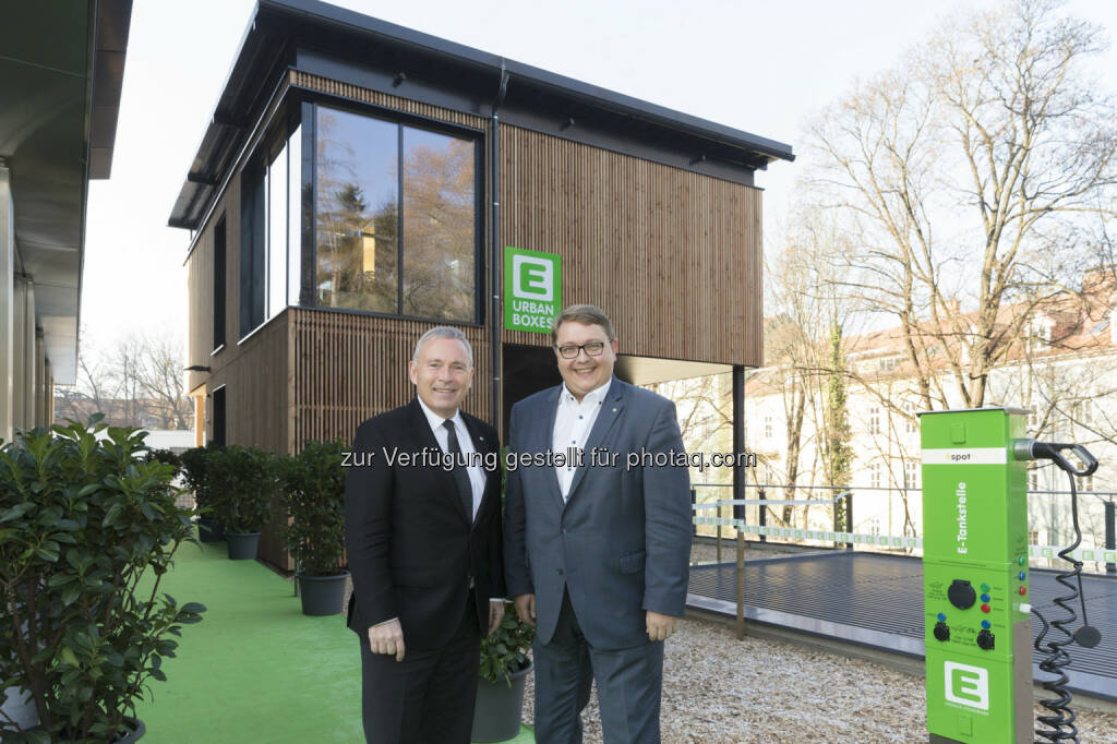 Vorstandssprecher Christian Purrer, Vorstandsdirektor Martin Graf: Energie Steiermark AG: „Urban Box“: E-Steiermark vermietet ab sofort smarte Co-Working-Büros (C) Engergie Steiermark, © Aussender (07.12.2016) 