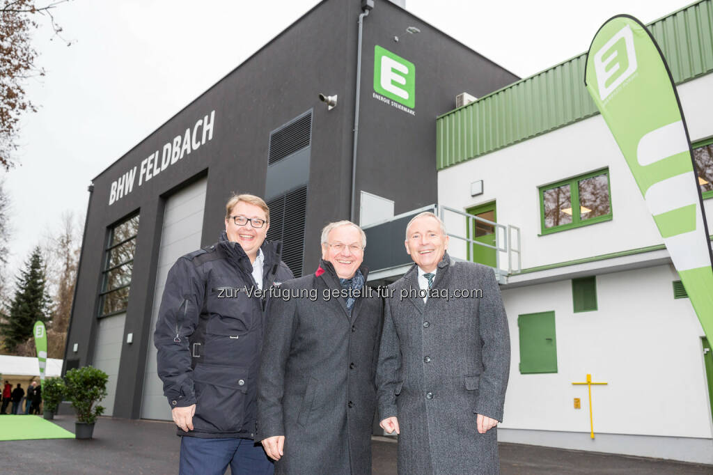  Vorstandsdirektor Martin Graf, Bürgermeister von Feldbach Josef Ober und Vorstandssprecher Christian Purrer: Energie Steiermark AG: Neues Biomasse-Heizwerk nach Großbrand in Feldbach eröffnet (C) Energie Steiermark, © Aussender (13.12.2016) 