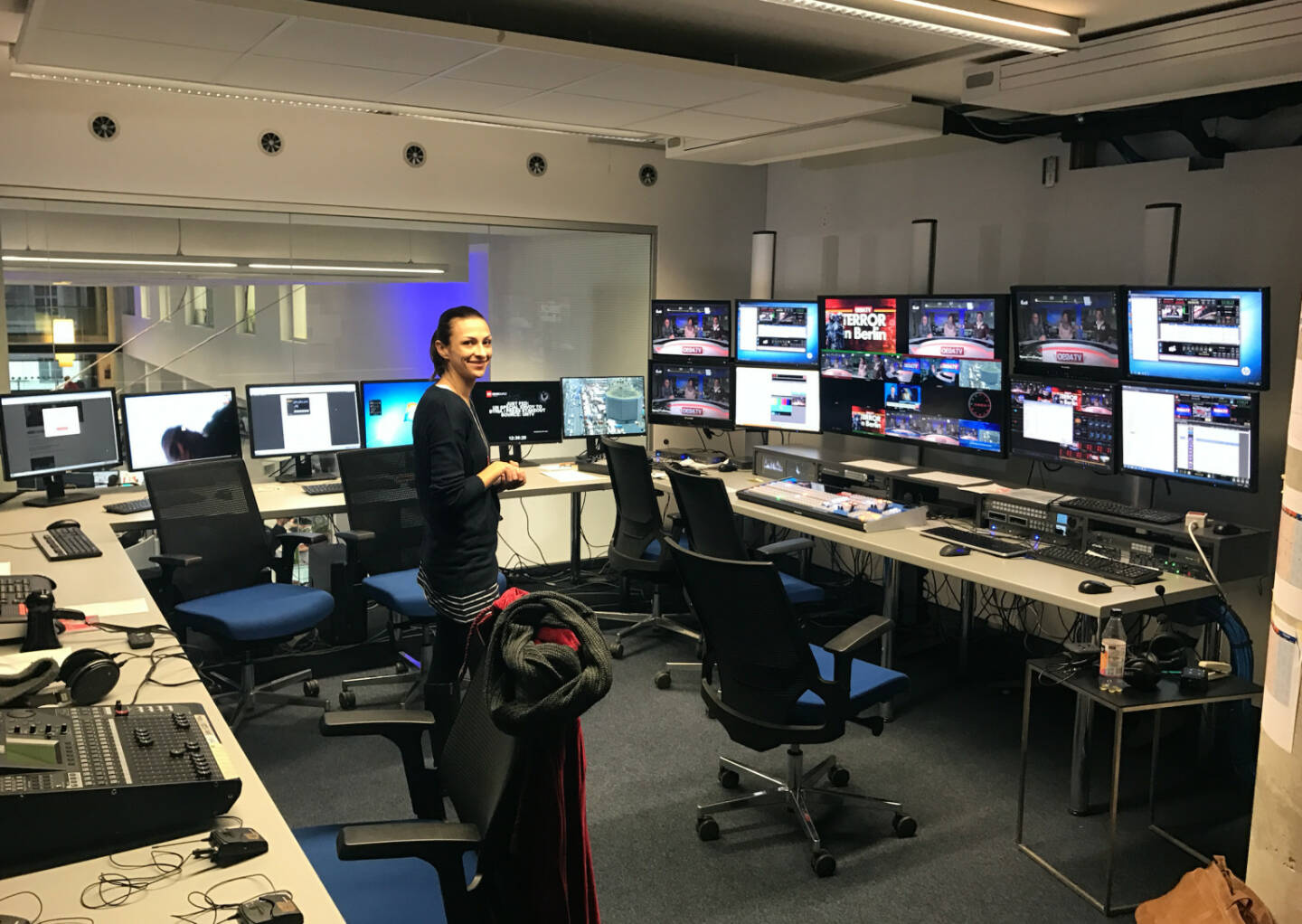 Zu Besuch im Produktionsroom von oe24.tv