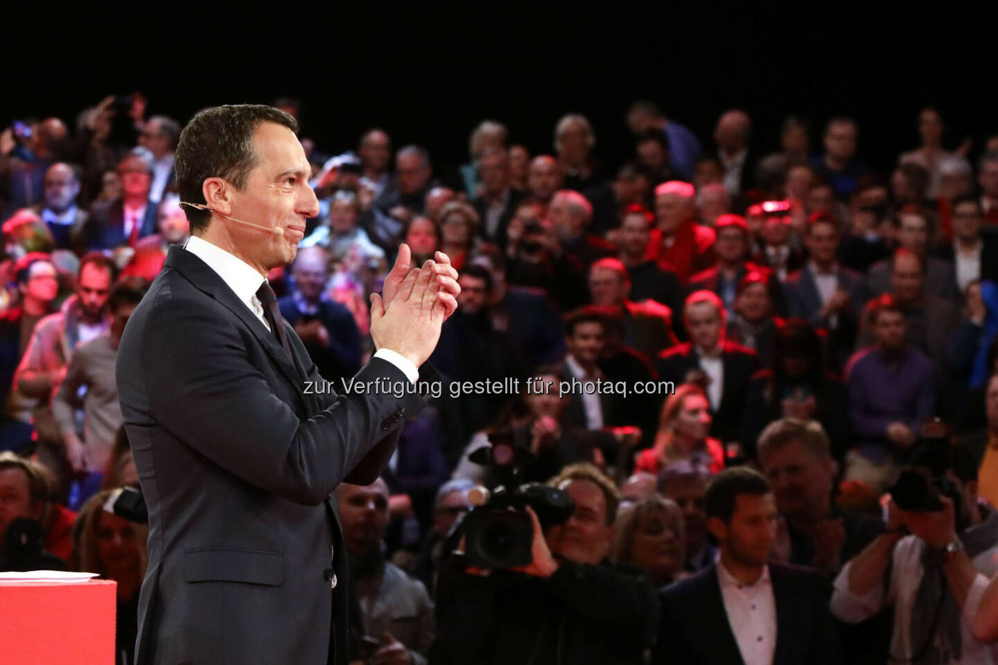 Rede von Christian Kern (SPÖ) in der Messehalle in Wels (Bild: SPÖ)