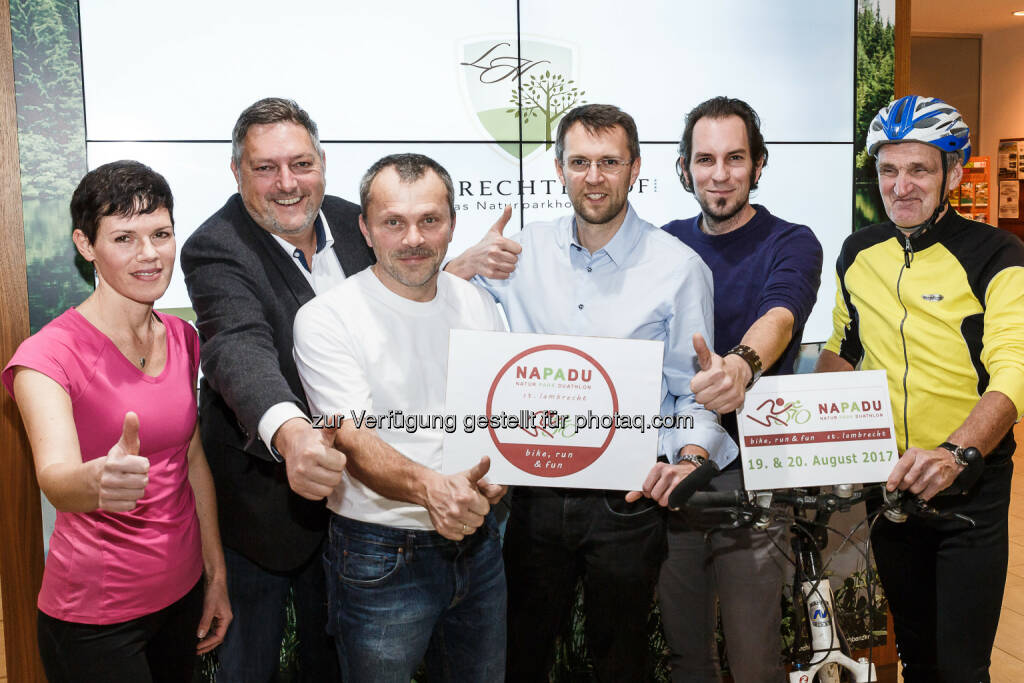 Hotelmanager Bertram Mayer, BGM Fritz Sperl, TV GF Gunter Brandstätter, Stefan Stöckl Kiwitainment, Rudi Donay: Tourismusverband Naturpark Zirbitzkogel-Grebenzen: „Napadu“ - Der Naturpark Duathlon: Der Naturpark Duathlon findet am Samstag, den 19. August 2017 in St. Lambrecht statt und besteht aus einem 50 km Mountainbikerennen mit anschließendem 5 km Lauf durch die Natur und Schutzgebiete des Naturparkes Zirbitzkogel-Grebenzen in der Obersteiermark (Bezirk Murau).
(C) Brandlion Ch. Buchegger, © Aussendung (19.01.2017) 