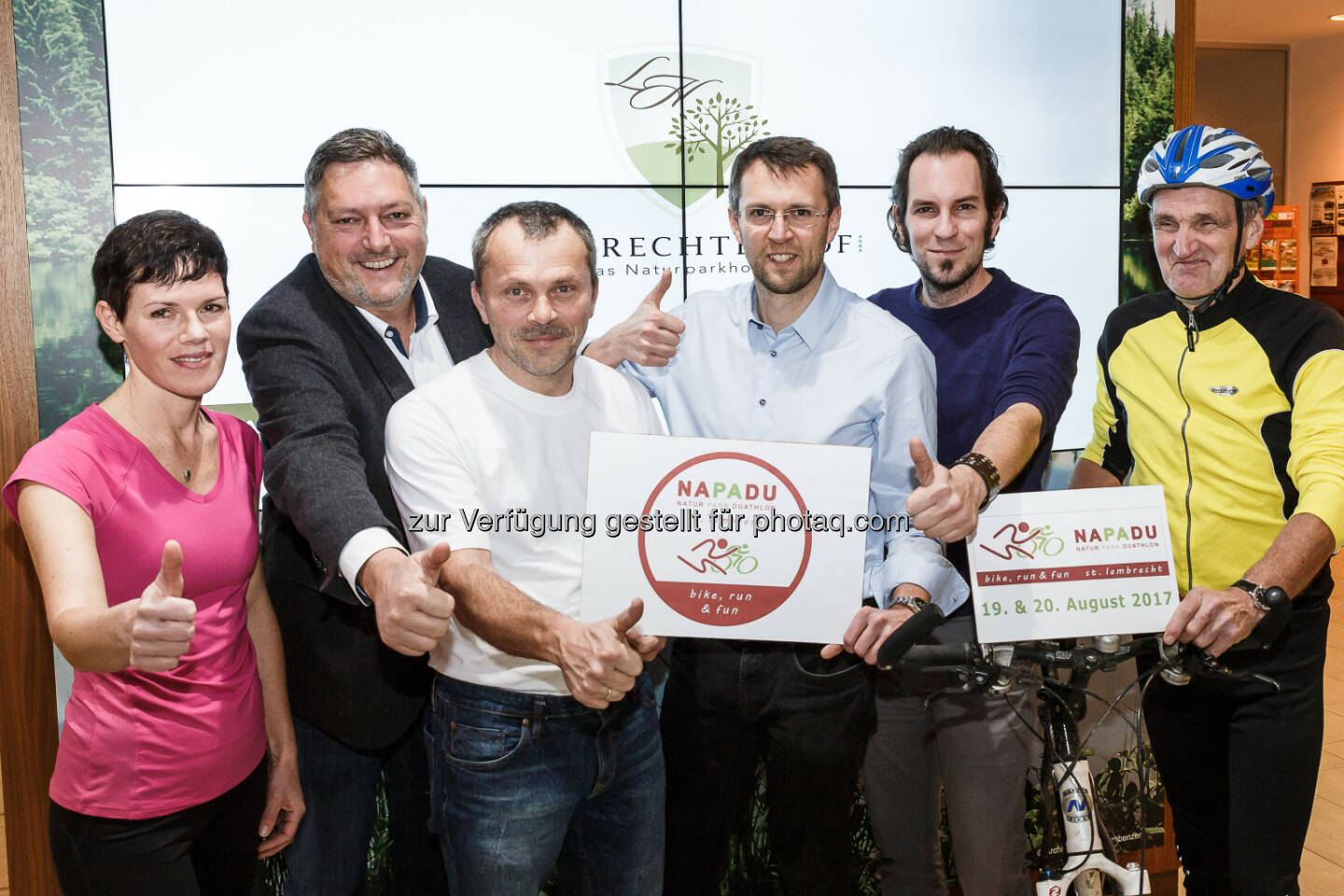 Hotelmanager Bertram Mayer, BGM Fritz Sperl, TV GF Gunter Brandstätter, Stefan Stöckl Kiwitainment, Rudi Donay: Tourismusverband Naturpark Zirbitzkogel-Grebenzen: „Napadu“ - Der Naturpark Duathlon: Der Naturpark Duathlon findet am Samstag, den 19. August 2017 in St. Lambrecht statt und besteht aus einem 50 km Mountainbikerennen mit anschließendem 5 km Lauf durch die Natur und Schutzgebiete des Naturparkes Zirbitzkogel-Grebenzen in der Obersteiermark (Bezirk Murau).
(C) Brandlion Ch. Buchegger