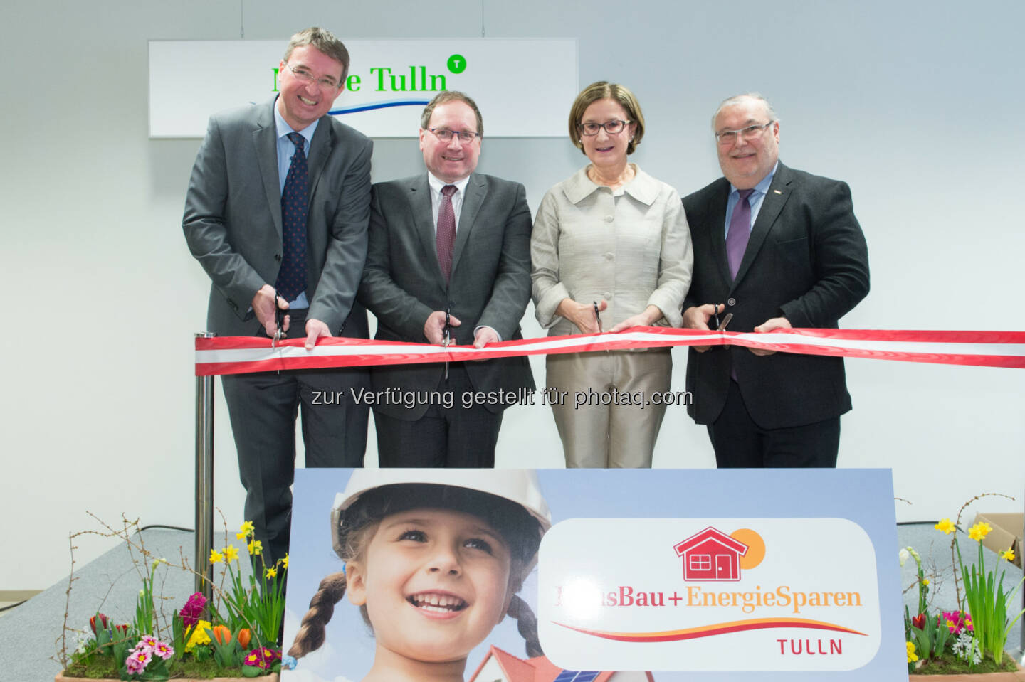 Wolfgang Strasser, Geschäftsführer Messe Tulln, Harald Schinnerl, Vizebürgermeister d. Stadt Tulln,  Johanna Mikl-Leitner, Landeshauptmann Stv. , Josef Breiter Vizepräsident WKO Niederösterreich: Messe Tulln GmbH: HausBau + EnergieSparen Tulln - Eröffnung durch Landeshauptmann Stv. Mag. Johanna Mikl-Leitner (C) Messe Tulln GmbH/APA-Fotoservice/Hörmandinger
