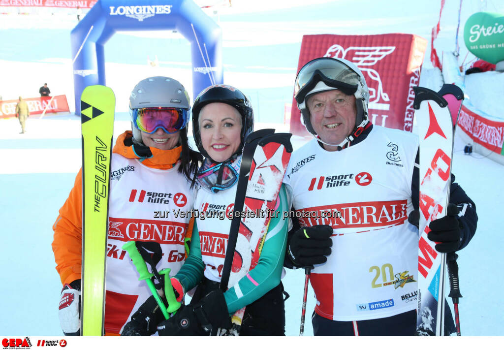 Ski for Gold Charity Race. Image shows Daniela Schuster, Heather Mills and David Zwilling. Photo: GEPA pictures/ Harald Steiner (26.01.2017) 