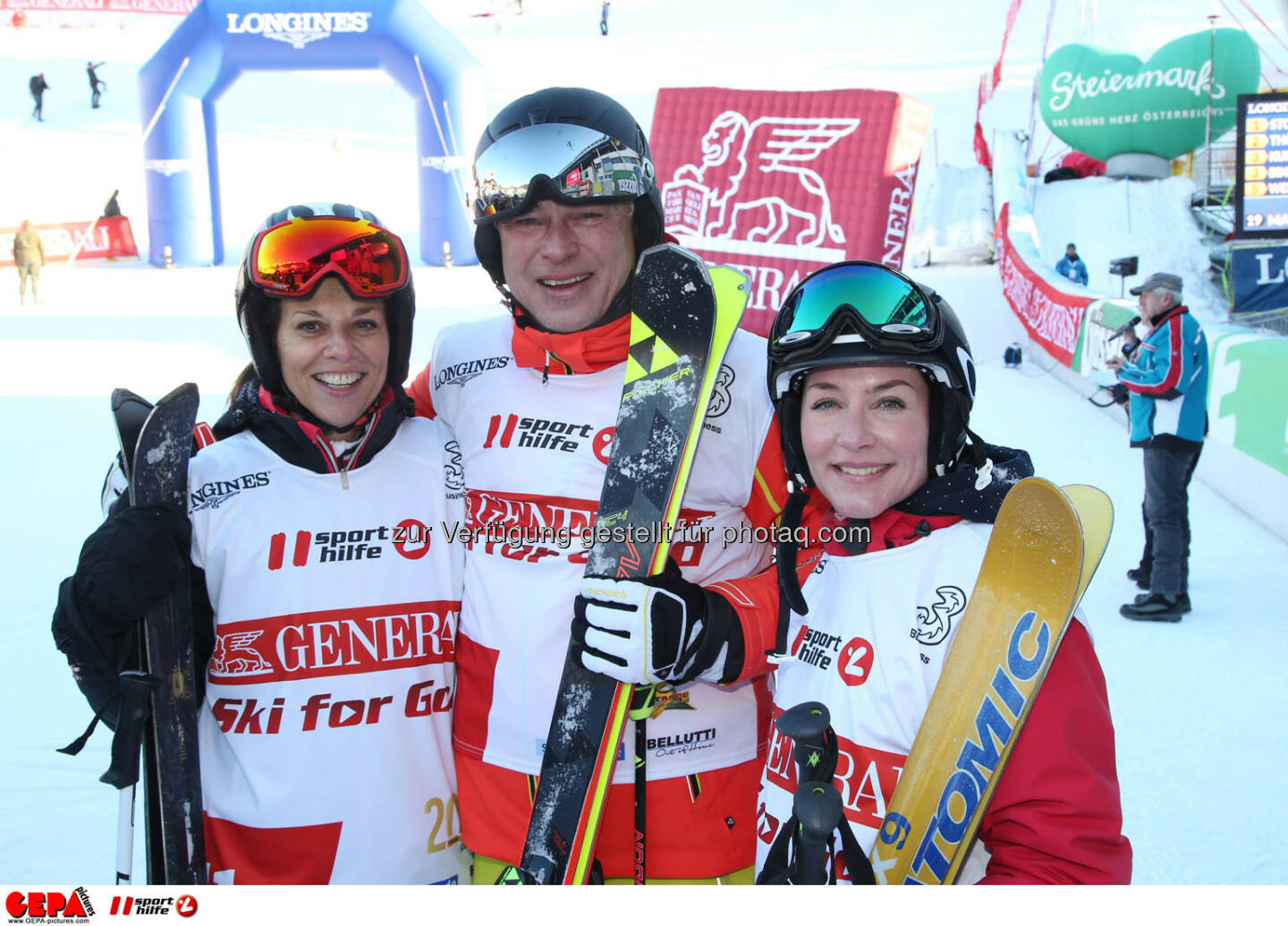 Ski for Gold Charity Race. Image shows Vera Russwurm, Toni Polster and Marisa Burger. Photo: GEPA pictures/ Harald Steiner