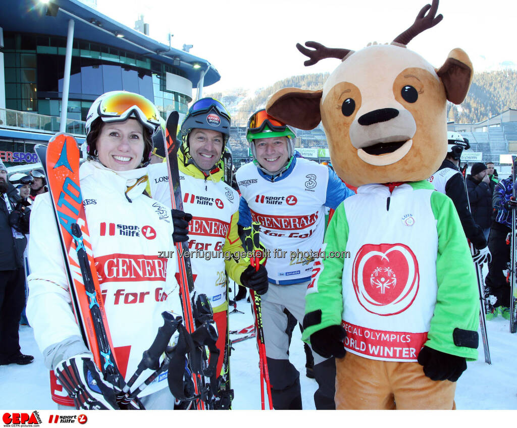 Ski for Gold Charity Race. Image shows Brigitte Kliment-Obermoser, Hans Knauss, Alex Kristan and mascot Luis. Keywords: Special Olympics World Winter Games, SOWWG Austria 2017 preview. Photo: GEPA pictures/ Harald Steiner (26.01.2017) 